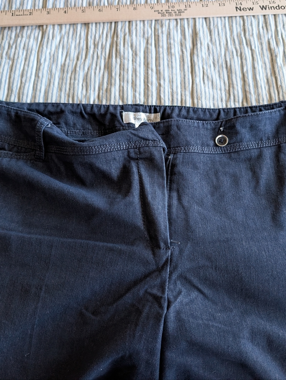Dress Barn Size 16 W Denim Capri Pants Missing Button